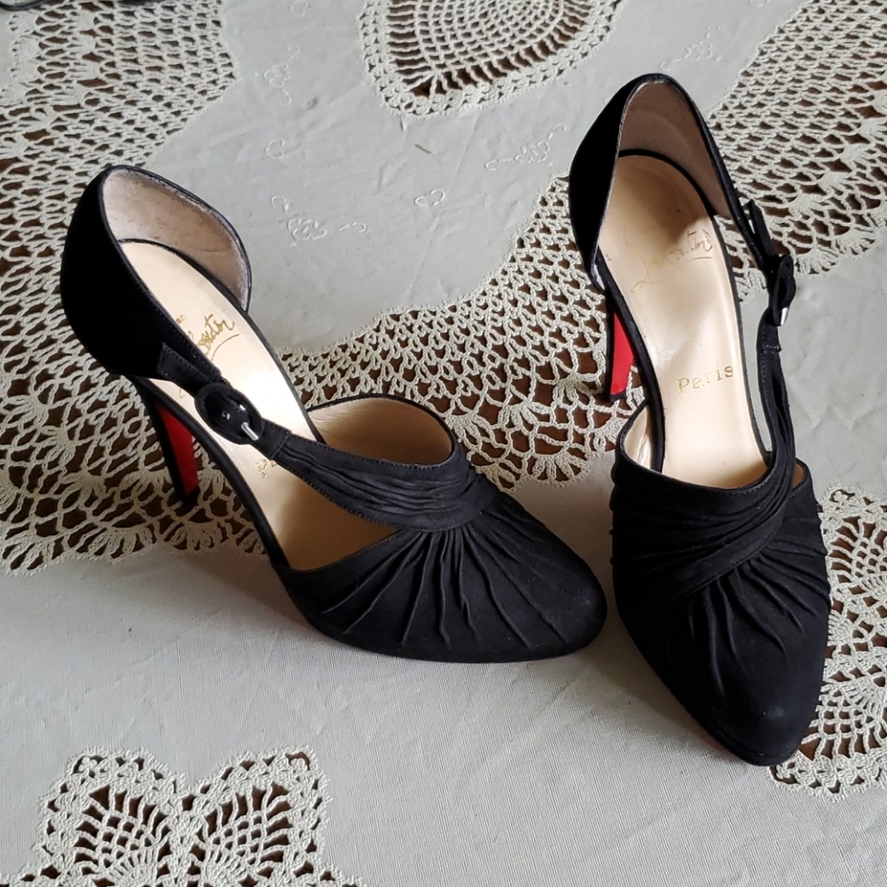 💥SOLD💥Christian Louboutin heels